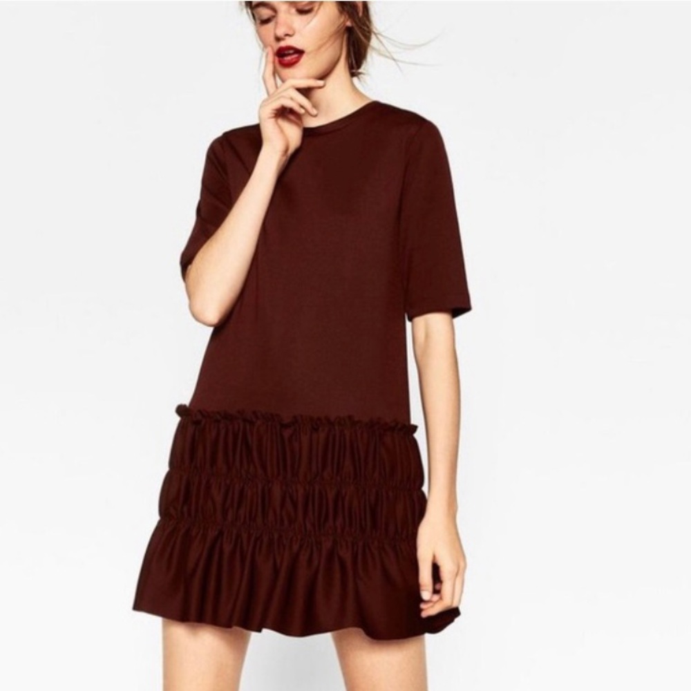 Zara Gathered Ruffle Hem Short Sleeve Dress Wine